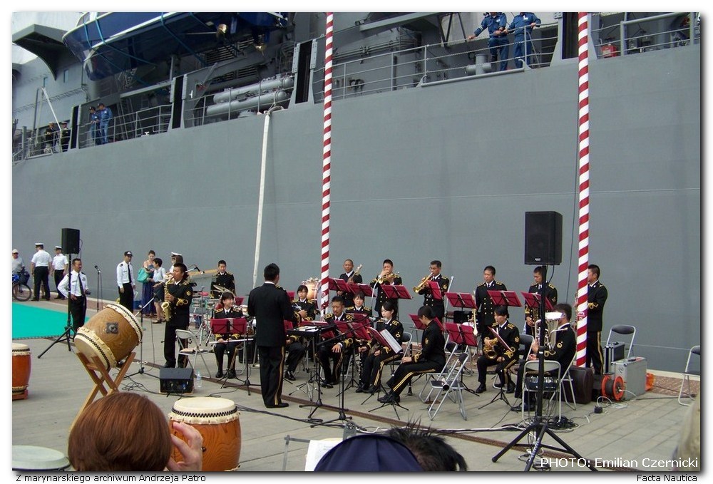KASHIMA. Taiko. Photo: Emilian Czernicki.